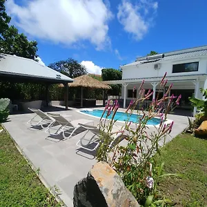 https://villa-lorenza.comcaribbean.com